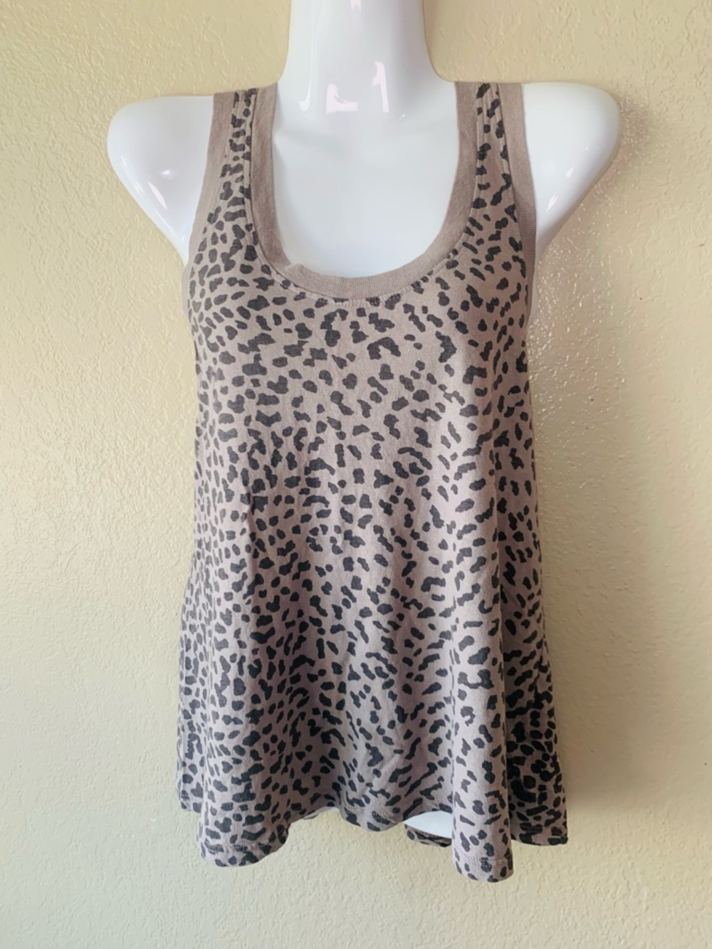 Sundry Gray Leopard Print Boho Activewear Cotton Tank Top Size M